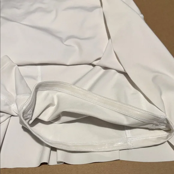 Athleta White Women's Shorts - Picture 9 of 10